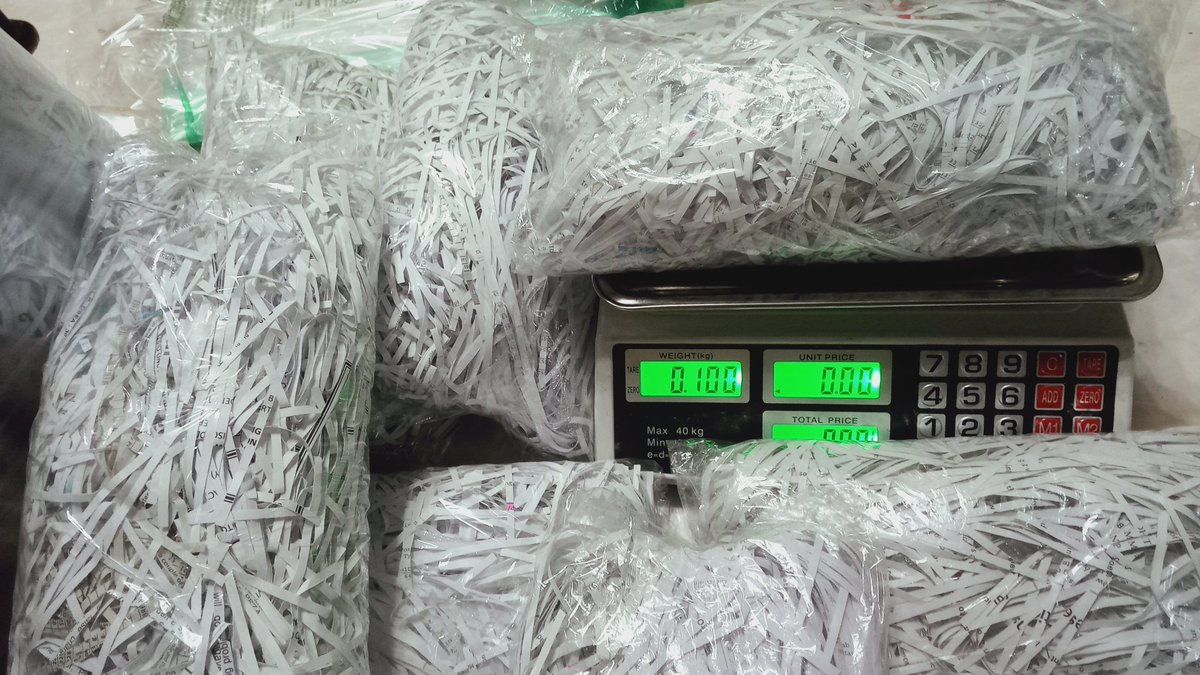 ariellesuno0x's tweet photo. Buy niyo na shredded paper 100 grams for ₱20 only. Good for shipping guys ng pc🥹🥹. 

Nakatambak lng kasi!! Will giveaway 1 enhypen pc sa mga magbuy, buy 1 = 1 entry🥹🫶🏻

Help rt po! https://t.co/gti4KFAWlF