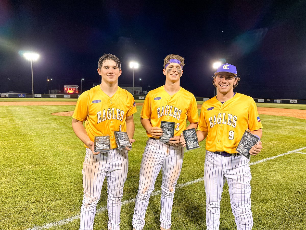 Tonight our Eagle Teams didn’t have the outcome we had wished but we have some amazing student athletes that received awards. Way to fight hard Eagles! 🦅🥎⚾️

#eaglepride #changinglives