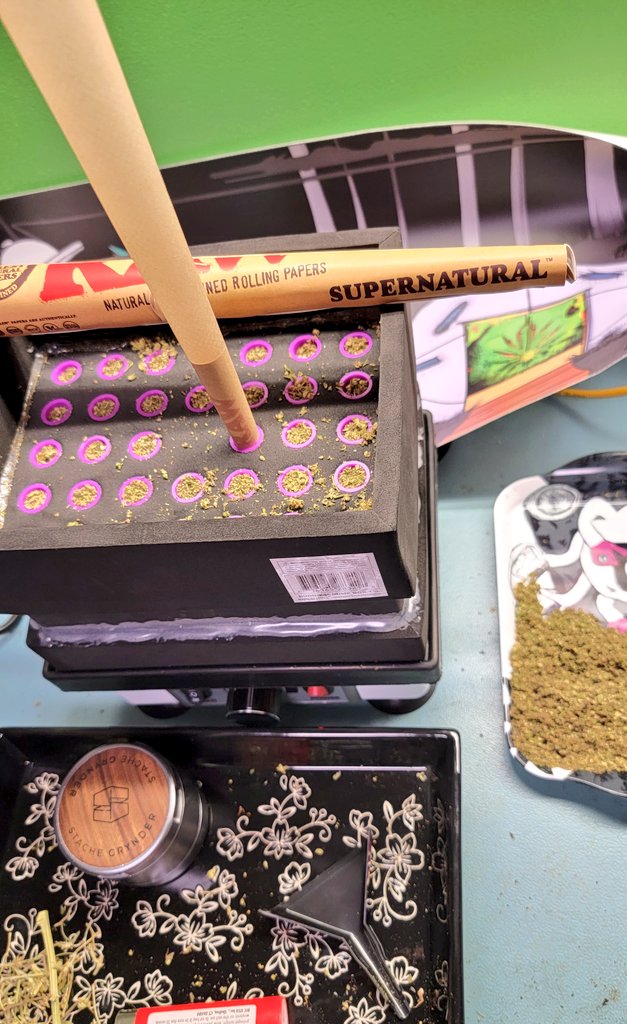 CryptoBudNFT's tweet photo. How do you load your cones?  
The supernatural cone from @RAWLIFE247   is beast.  I was able to use my #bumpbox to hold it for loading the monster. 
#puffpuffpass #stoners #stonernation #bigcones #supernatural #hotbox #ppp #smokeweed #pothead #hightimes @HIGH_TIMES_Mag https://t.co/jV3KXgMCdz