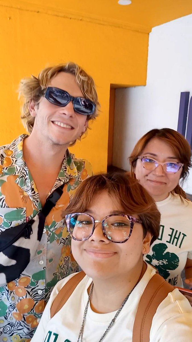 nunkitzo's tweet photo. La felicidad extrema 💛💚 https://t.co/R24N2qIYj2