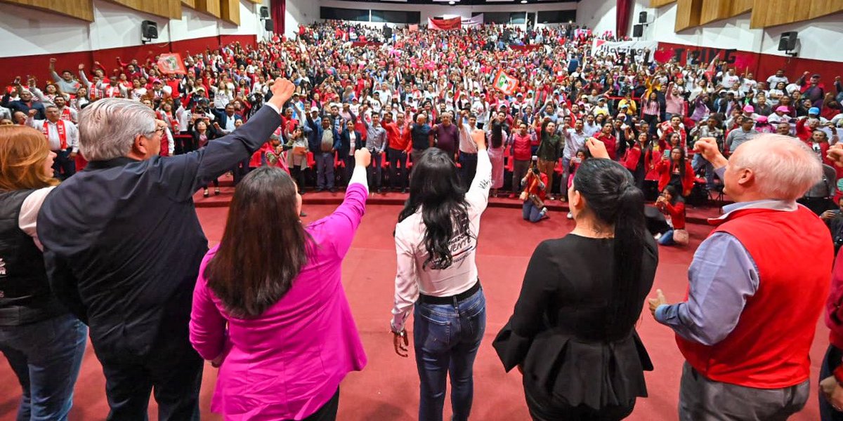 AlejandraDMV's tweet photo. Hay batallas que se ganan con el corazón. Y esta es una de ellas. Solo las y los valientes tienen la capacidad de adaptación. Aquí, en Toluca vinimos de atrás, alcanzamos y ganamos. Vamos con convicción, con carácter, con entrega y sobre todo, con valentía a proteger al Estado de México. #VamosAGanar #AleGobernadora #VotALE