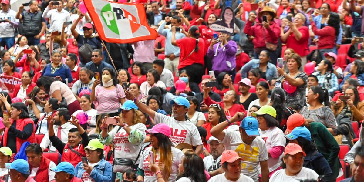 AlejandraDMV's tweet photo. Hay batallas que se ganan con el corazón. Y esta es una de ellas. Solo las y los valientes tienen la capacidad de adaptación. Aquí, en Toluca vinimos de atrás, alcanzamos y ganamos. Vamos con convicción, con carácter, con entrega y sobre todo, con valentía a proteger al Estado de México. #VamosAGanar #AleGobernadora #VotALE