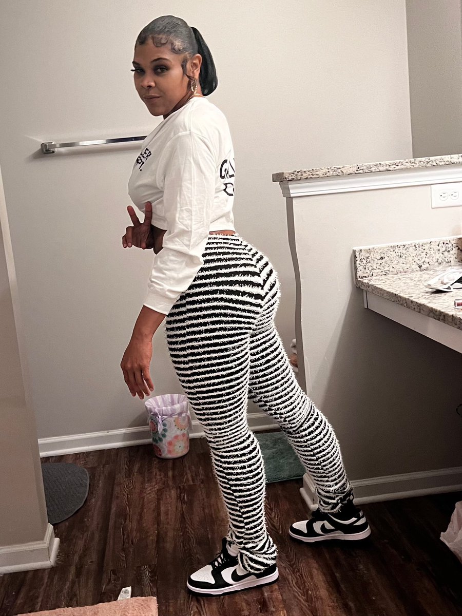 HisOnlyRegrett's tweet image. They say pressure bust pipes 🫶🏽#PressureApplied🤤