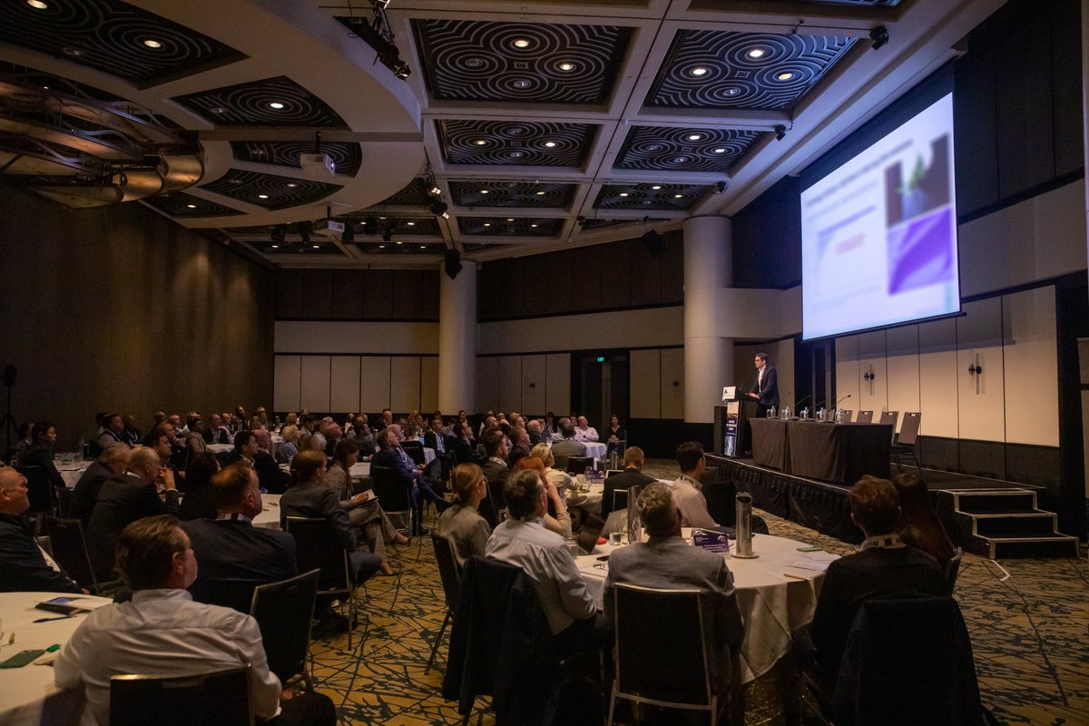 MaritimeAU's tweet image. Thank you @CatherineKingMP for an invigorating opening address to kick off the summit. We've had some inspiring presentations from the likes of @lloydsregister with more to follow.
#Acceleratingthetransition #decarbonisation