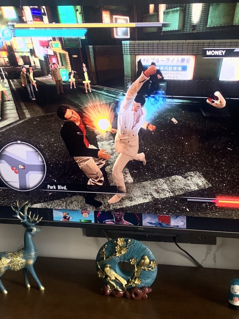 JamesCageWhite's tweet photo. Yakuza are bad guys . They gamble . They fight . They do bad things .I shouldn’t play it https://t.co/fJFRwRBC9T