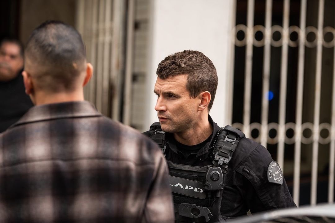 swat_deaconluca's tweet photo. Friday’s episode was part 1 of our season finale… have you seen it yet?

Stream it now on @paramountplus 👊🏼
.
.
Repost @Alex__Russell 
.
.
 #swat #swat2023 #swatseason6 #swatfridays #swatcbs #cbstv #sptv #rollswat #forgetshorty
(S6xE21) https://t.co/0DDqTfauL4