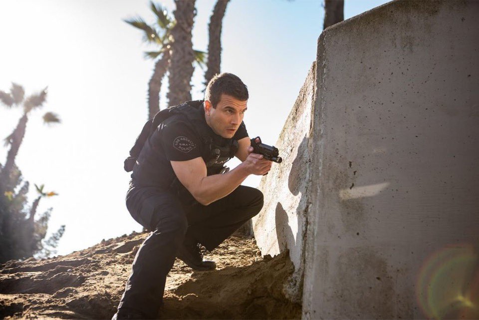 swat_deaconluca's tweet photo. Friday’s episode was part 1 of our season finale… have you seen it yet?

Stream it now on @paramountplus 👊🏼
.
.
Repost @Alex__Russell 
.
.
 #swat #swat2023 #swatseason6 #swatfridays #swatcbs #cbstv #sptv #rollswat #forgetshorty
(S6xE21) https://t.co/0DDqTfauL4