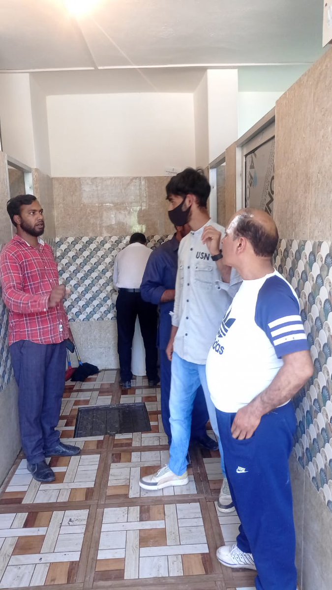 swachhrajouri's tweet image. #IEC team is monitering every #ctpt  in Rajouri to ensure all 🚽 toilets are clean, sanitized, and ready for use. We take pride in providing a clean and welcoming environment for all.@RajouriCouncil
@mc_rajouri
@MoHUA_India
@md_sbm
@SwachhBharatGov
@JammuUlb
@DioRajouri
@JKHUDD1