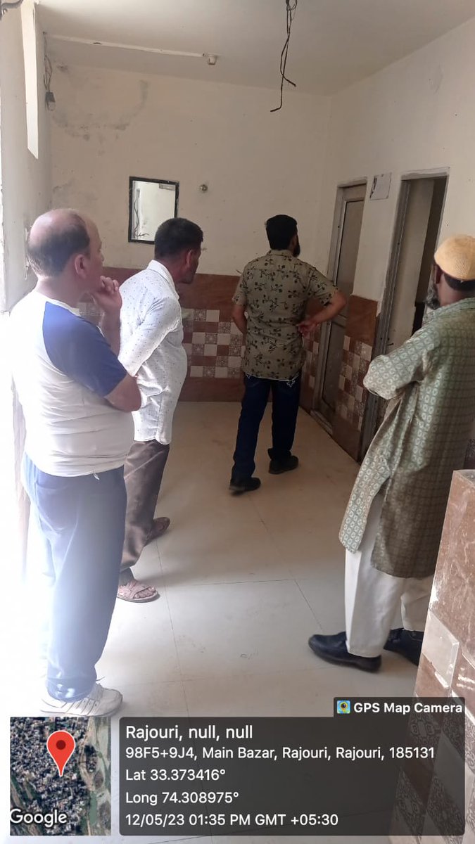 swachhrajouri's tweet image. #IEC team is monitering every #ctpt  in Rajouri to ensure all 🚽 toilets are clean, sanitized, and ready for use. We take pride in providing a clean and welcoming environment for all.@RajouriCouncil
@mc_rajouri
@MoHUA_India
@md_sbm
@SwachhBharatGov
@JammuUlb
@DioRajouri
@JKHUDD1