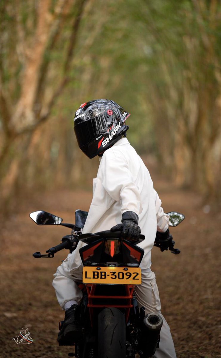 就覺得我會回頭等你而你跟著他走