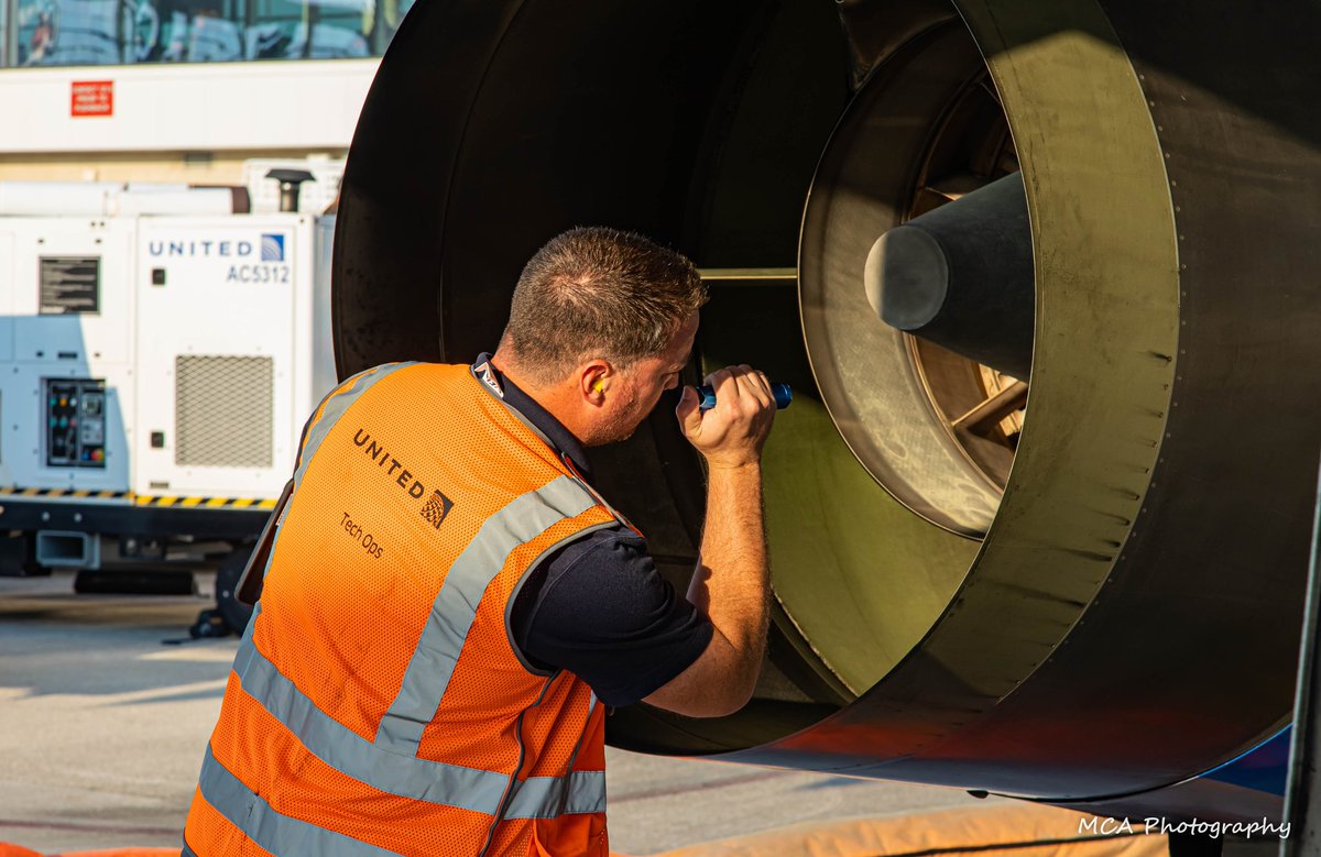 A @united #technician completes a post-flight inspection on an @Airbus that has just arrived the gate at @flyneworleans for #MaintenanceMonday. #myunitedjourney #beingunited