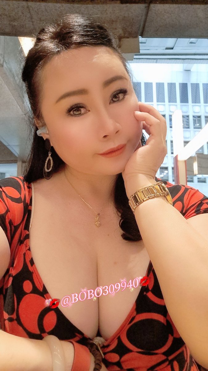巧遇巧遇～難得悠閒的午后時光喔～台北微風二樓星巴克～歡迎有空的來找我喔～
（#愛心留言+#轉推分享+#跟隨💋💋💋
#大奶
#原味
#離婚熟女
#地方媽媽 https://t.co/cjLY88A2xl
