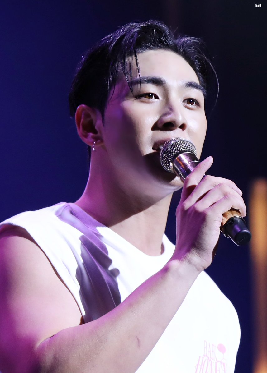 nu_5_52's tweet photo. 20230512 BAEKHOney DAY in SEOUL

나시동...?

#백호 #강동호 #BAEKHO #KANGDONGHO https://t.co/O6pDkTjKod