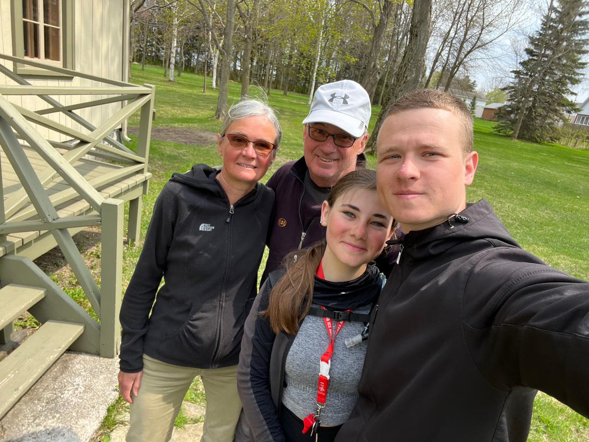 ArsenSenishin's tweet photo. yesterday, one family couple gladly accepted us for the night. We are very grateful to them for this. 
#trip
#bikes
#canada
#crosscanadacycle
#donationsforukraine
#crosscanadabiketrip https://t.co/KHYdRCZ6Fq