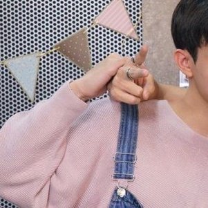 CVanytty's tweet photo. "Take my hand, because the world is ours Teerak" 💛💜 🥺😍 #JeffBarcode https://t.co/PBdRaYSOWD