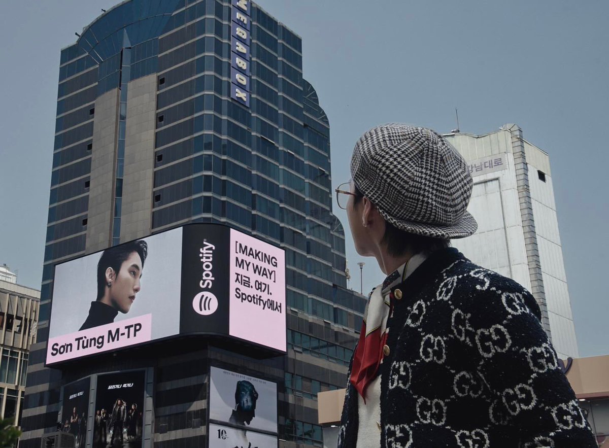 MTPGlobalUnion's tweet photo. [@sontungmtp777’s FB UPDATE]

“Are you guys still listening to MAKING MY WAY??? 🎶🎶🎶

Special thanks to Spotify for this warm welcome in Seoul! 🎁

Don’t forget to show me your love and enjoy it right here: https://t.co/krKFvG27yy 👈🏼👈🏼👈🏼✨✨✨”

#MakingMyWay #SonTungMTP” https://t.co/lUumr83HUv