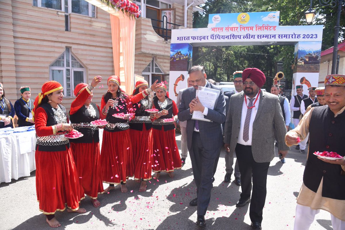 BSNL_HP's tweet photo. Some glimpses of the #BFCL meet at Shimla. During the meet, new OTT pack and new version of MyBSNL mobile app was also launched by #CMDBSNL @BSNLCorporate https://t.co/Mjuxz9mbRN