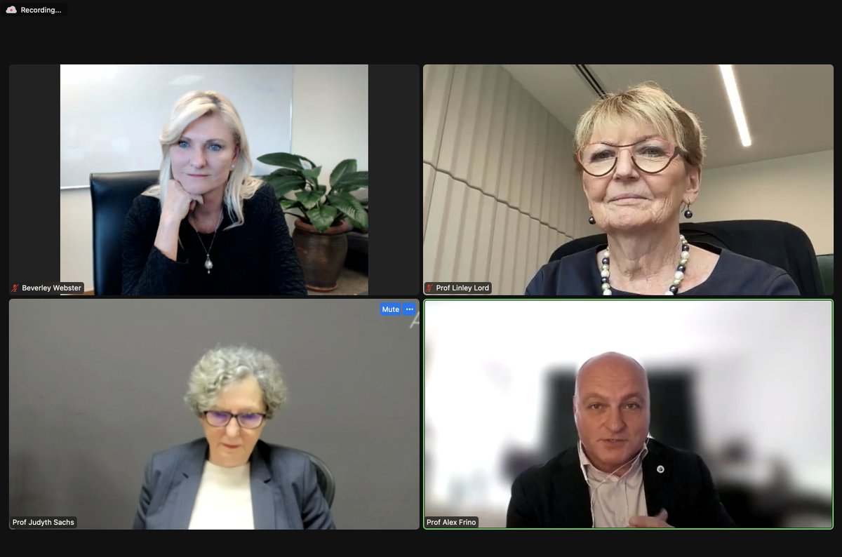 Studiosity (@studiosity) on Twitter photo Live now: the #Transnational student experience - <a href="/Alex_Frino/">Alex Frino</a> talking about risks and benefits in global operations.
#studentsfirst Live now: the #Transnational student experience - <a href="/Alex_Frino/">Alex Frino</a> talking about risks and benefits in global operations.
#studentsfirst