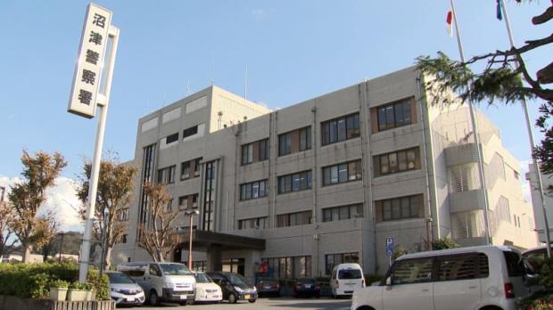 livedoornews's tweet photo. 【発覚】男子中学生にみだらな行為か、38歳会社員の女を逮捕
https://t.co/b6XWb67ahO

5月上旬に男子中学生と家族が警察に相談したことで事件が発覚し、男子中学生から女の特徴などを聞き取り逮捕に至った。金銭のやり取りはなかったとみられていて、警察は余罪も含めて捜査を進めている。 https://t.co/An4ZswVOyz