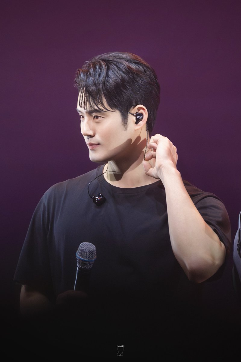 YEAHee_studio's tweet image. ᴄᴏɴᴄᴇʀᴛ - 𝙒𝙤𝙣𝙙𝙚𝙧𝙡𝙖𝙣𝙙 𝙏𝙝𝙚𝙖𝙩𝙧𝙚
#서경수 [ 𝚂𝚎𝚘 𝚔𝚢𝚞𝚗𝚐 𝚜𝚞 ]
⎯
조각 같은 미모 vs 조각 같은 피지컬
.
.
.
앗 이런!
고민하는 사이 배우님이 두 개 다 가져갔습니다!

                                                                         ²⁰²³⠈⁰⁵⠈⁰⁶