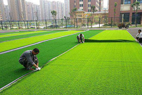 MT_GRASS's tweet photo. Artificial grass must be installed at a temperature above -10℃. In the event of rain, snow or excessive sunlight, immediately stop laying the turf and cover it with a tarp.
#mtgrass #SyntheticTurf #Artificialgrass #artificialturfs https://t.co/gGMXDXiNVT
