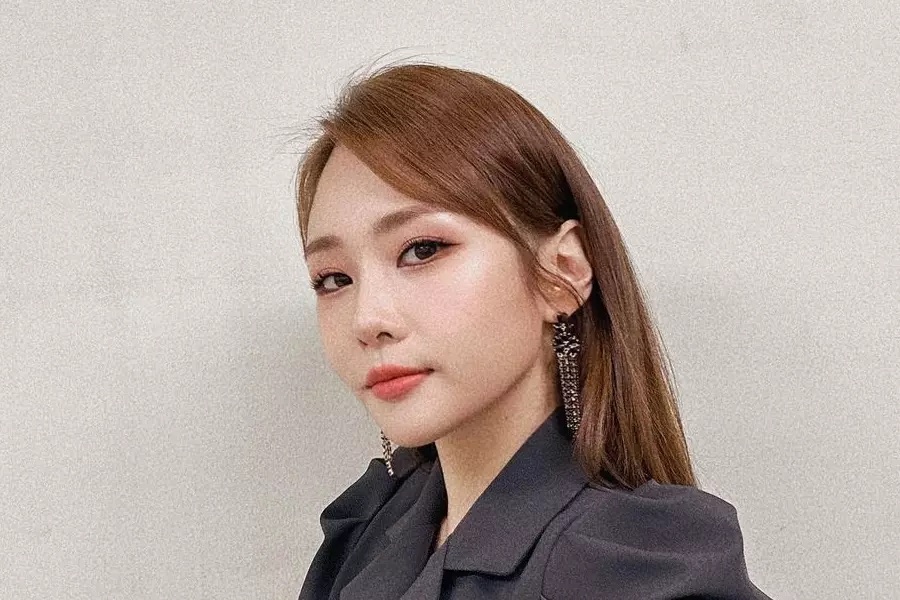 تعليقات مستخدمي الإنترنت الكوريين عن انت@حار مغنية التروت الكورية هايسو
facebook.com/Korea.Khan.It.…