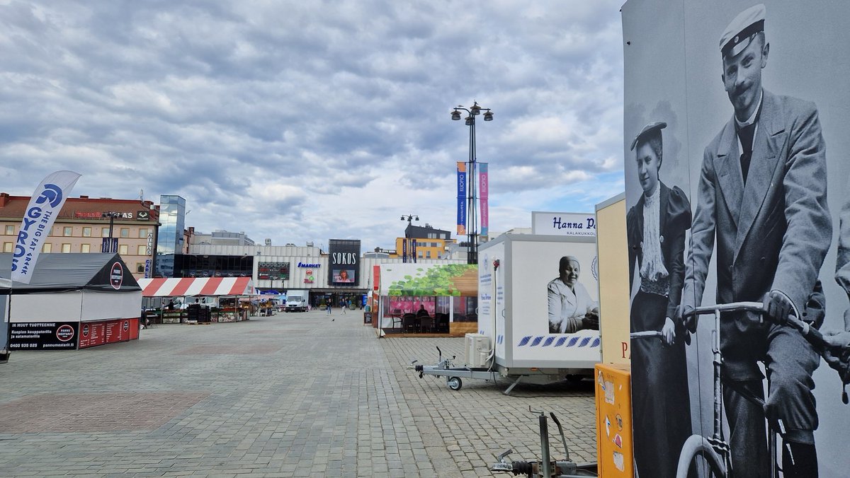 Kuopiolaisen perusoikeuksiin kuuluu kesäpäivän startti torin aamupalalla. Pari ensimmäistä kuvaa viime viikolta. 
#Kuopio #Tori
#Mualimannapa