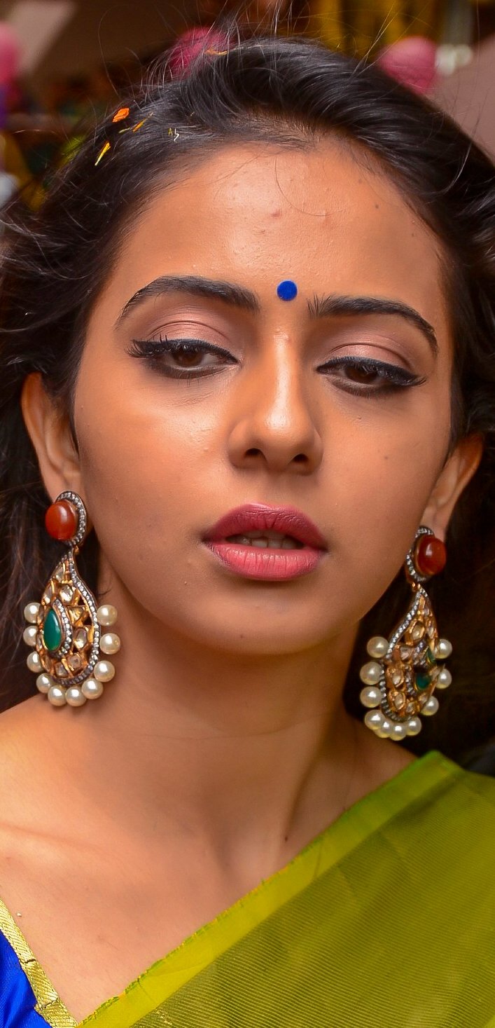 FwOmIU7aIAIre8k?format=jpg&name=large