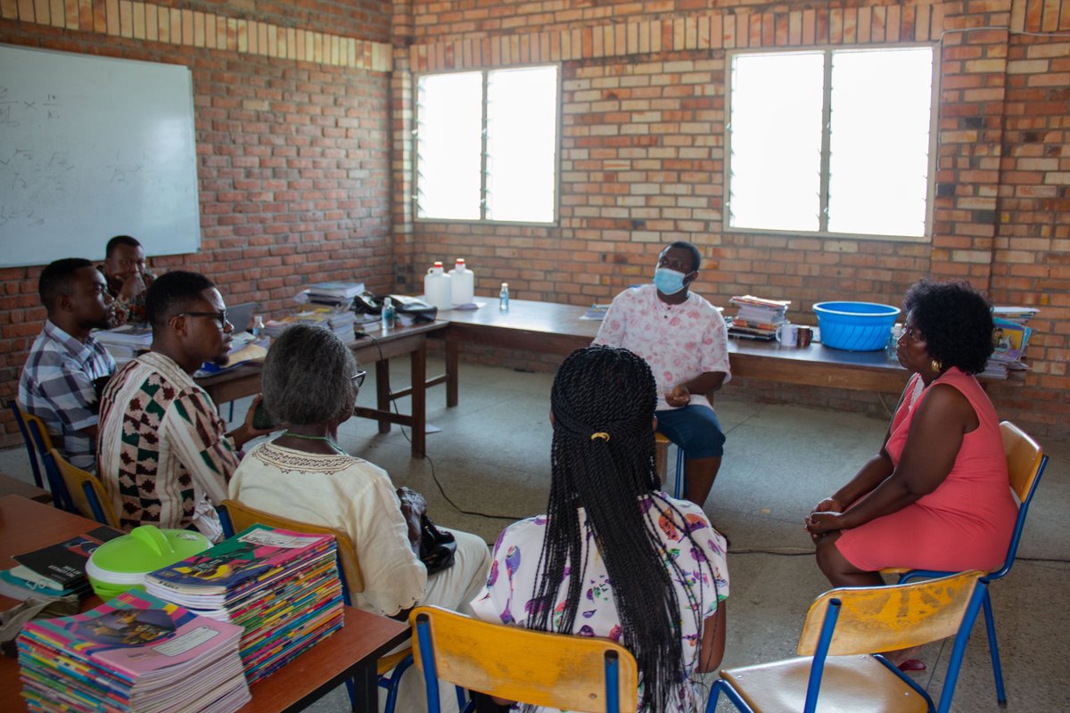 imdidgh's tweet photo. On Sunday, May 7, 2023, management paid a visit to Hope College at Gomoa Fetteh to hold a meeting. We had the opportunity to hold brief discussions with the MUN Club Executives.

#WeAreIMDID #MUNClub #HopeCollege #IMDIDGhana #Agenda2030 #Agenda2060
#SDG https://t.co/G1h7fcoNoh