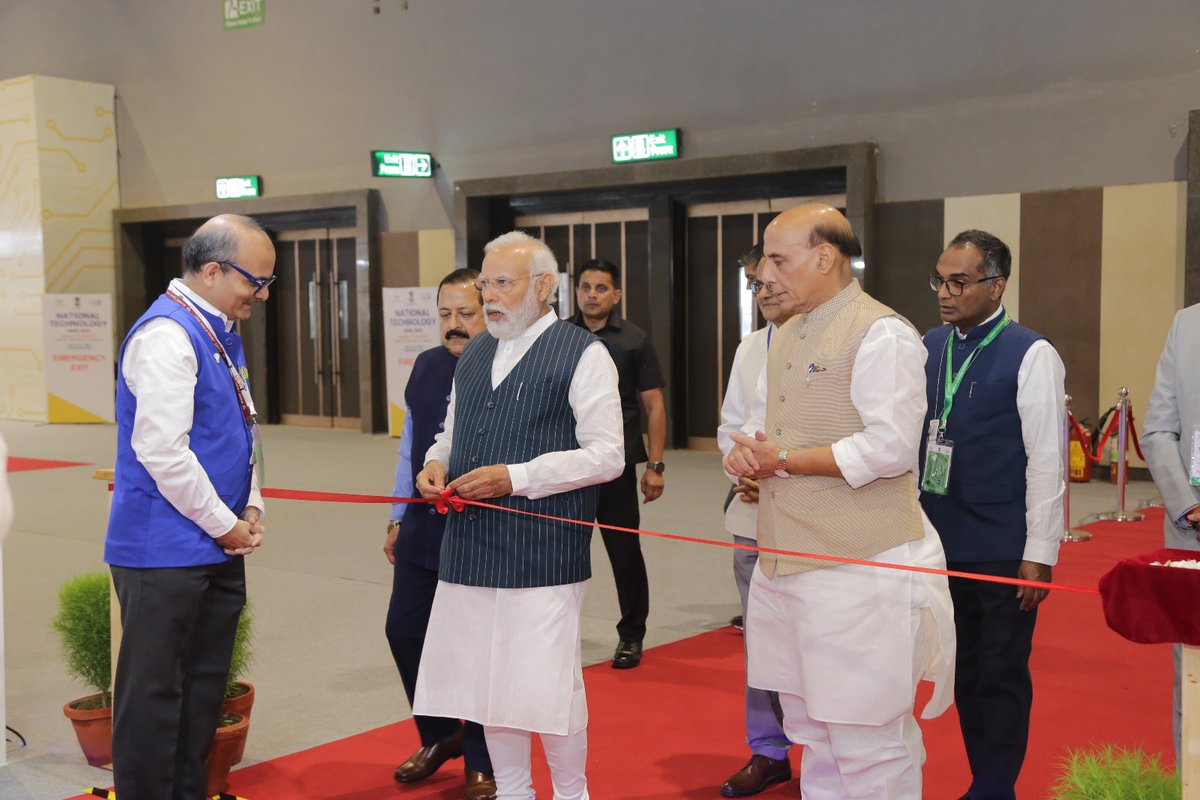 aicmuj's tweet photo. Technology is best when it brings people together.” .
 
Here are glimpses from Inauguration of ‘NATIONAL TECHNOLOGY’ WEEK 2023  ‘School To Startup ‘inaugurated by our Hon’ble Prime Minister Shri Narendra Modi held in Pragati Maidan ,Delhi on May 11’2023. AIC-MUJ took part in it. https://t.co/gepdUht6cY