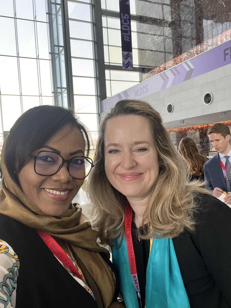 FAlfeine's tweet photo. Congratulations @AmyEPope on your election as new #IOM DG, #Comoros is looking forward to working with you, count on our full support on your new responsibilities… well done friend Kudos🙏🏾 https://t.co/RMlvVUmsjD