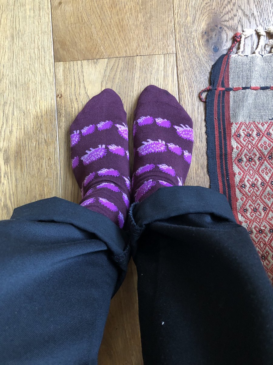 GM frens 
What socks you got on 👀