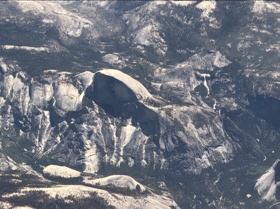 My favorite piece of granite ! If you haven’t witnessed it person, I highly recommend paying a visit. I vow to revisit from below or back on top. #yosemite