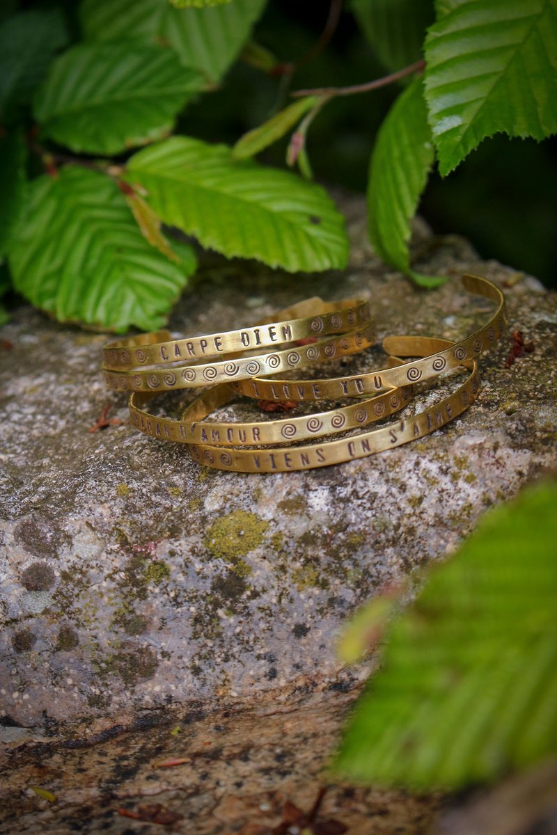 Echoppedudragon's tweet image. Les bracelets à message sont en pré-commande 🤗
J'y inscrit ce que vous voulez !
echoppedudragon.com/produit/pre-co…
#cadeaupersonnalisé #friendshipbracelets #tagify_app #braceletfemme #braceletaddict #handmadebracelet