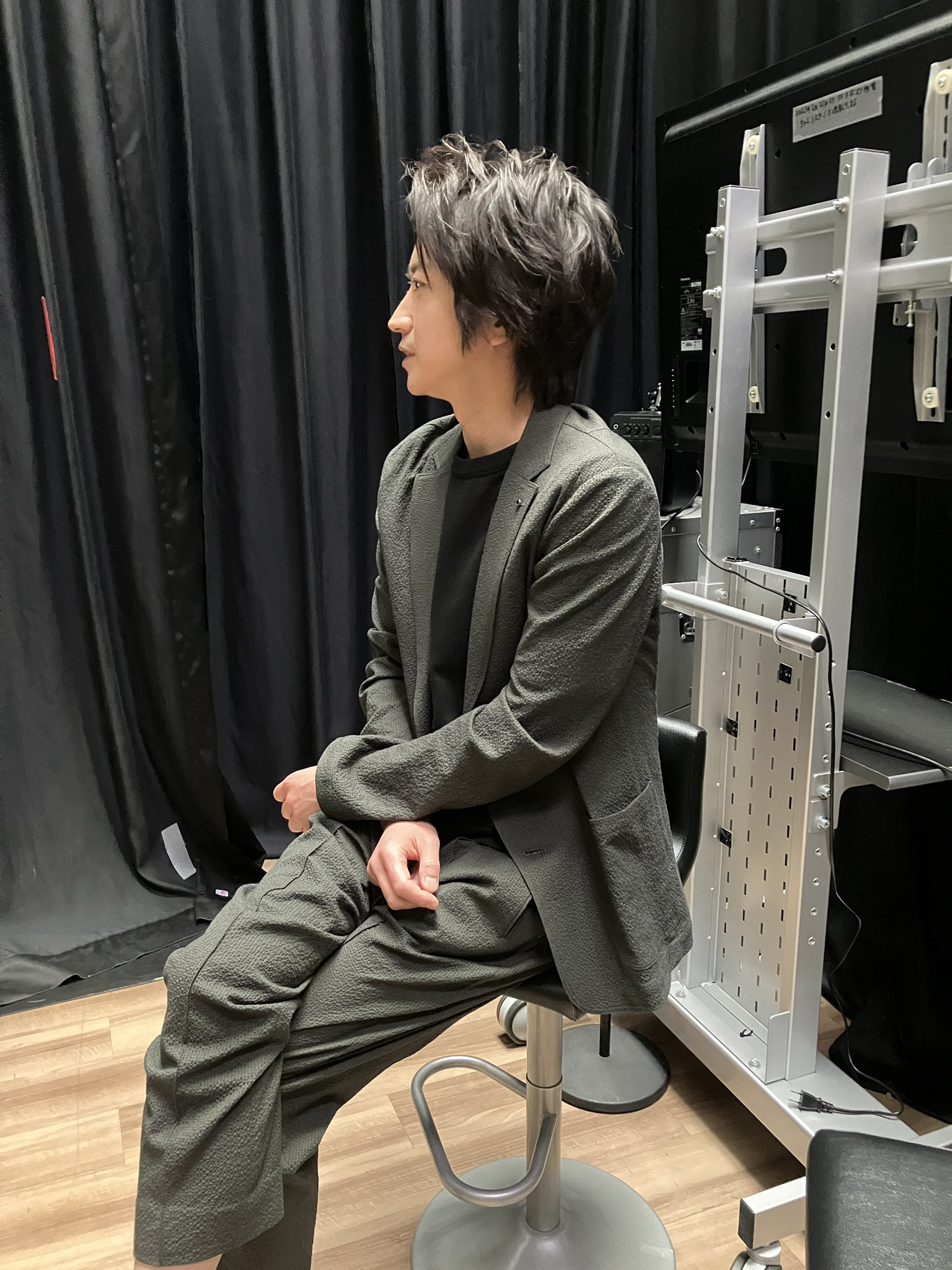 【大型配送タイプ】藤原竜也さん掲載2ページ（ポスターサイズ） Amazon.co.jp: ミニポスターCF5 カイジ2/藤原竜也 : ホーム