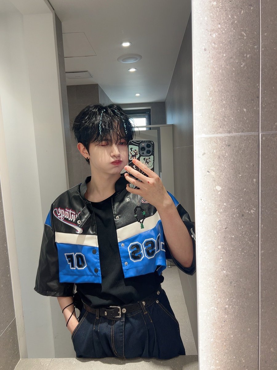 BAE173_member's tweet photo. [#빛] 

뿌우우😚 오늘 더쇼도 많관부~ 

#BAE173 #비에이이173
#BIT https://t.co/5BpFnD0ZI5
