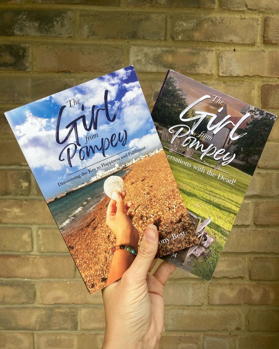 #TwoForTuesday #tuesdaymotivations how about a #writerslift #authors #authorscommunity share your #books #poems or just introduce yourself &amp; make some new writer friends. Don’t forget to retweet &amp; share 📚👍✍️😊