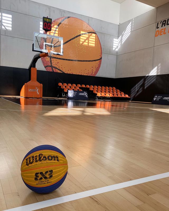 Gran fin de semana en Valencia, disputando la gran FINAL de la #liga3x3indoor 🍊🏀

⛹🏻‍♂️ Nuestro deporte favorito + 🏙️Ciudades increíbles + 🤜🏻🤛🏻Amigos = I 🧡 THIS GAME !!

#ilovethisgame #basket3x3 #valencia #andorra3x3
👇🏻👇🏻👇🏻
instagram.com/p/CsRi8hLt1Cb/