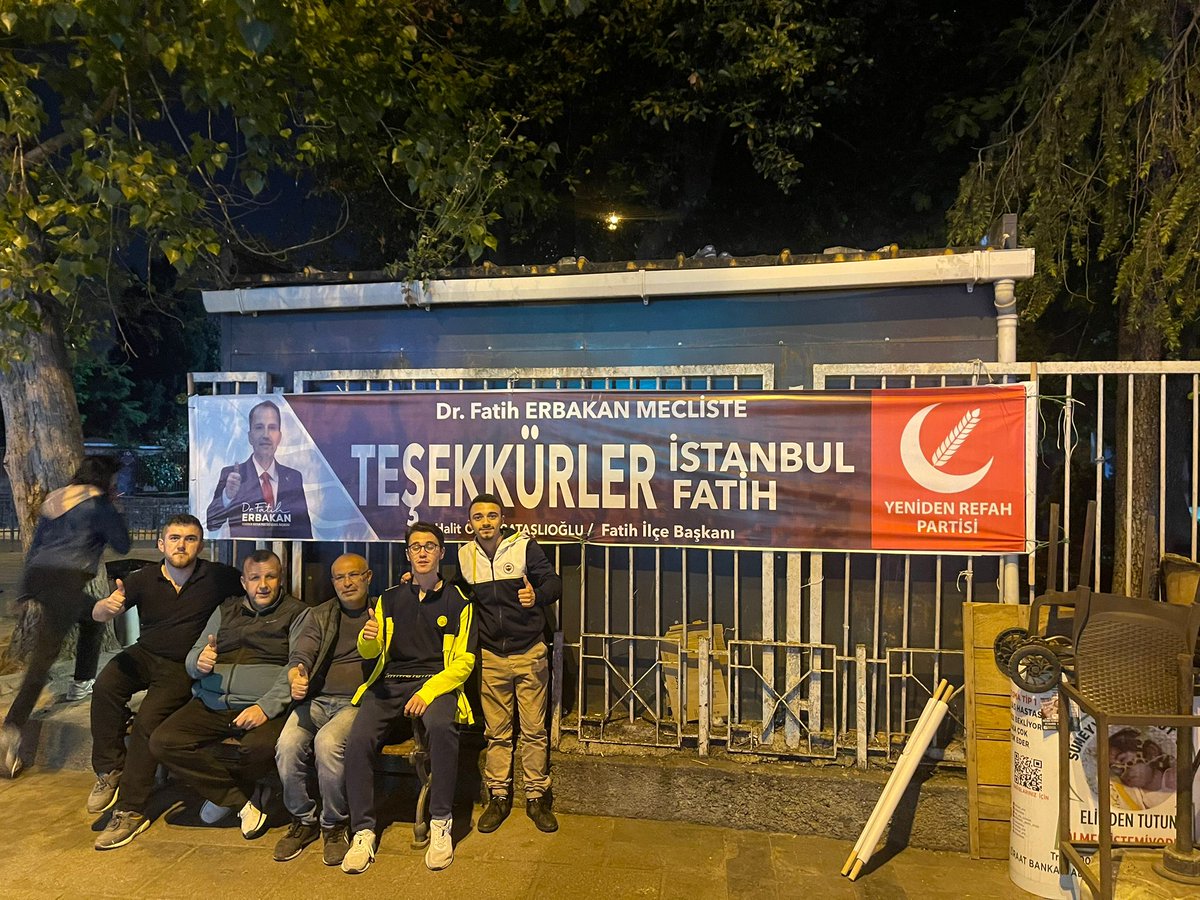 gencrefahfatih's tweet photo. TEŞEKKÜRLER FATİH TEŞEKÜR İSTANBUL
@ErbakanFatih @av_mustafaozer @omrkrtl1907 @omrkrtl1907 @bekirunak @melihguuner @rpmustafadogan @gencrefahist @gencrefah 
#YenidenRefahPartisi #Erbakan #milligoeruesmecliste #SecimSonucları #Secim2023 https://t.co/YtxfBXNn3M