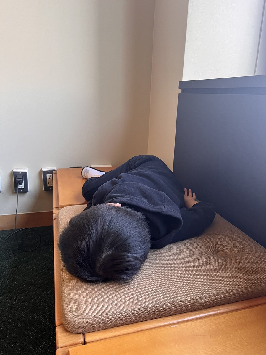 How to attend a conference as a toddler: