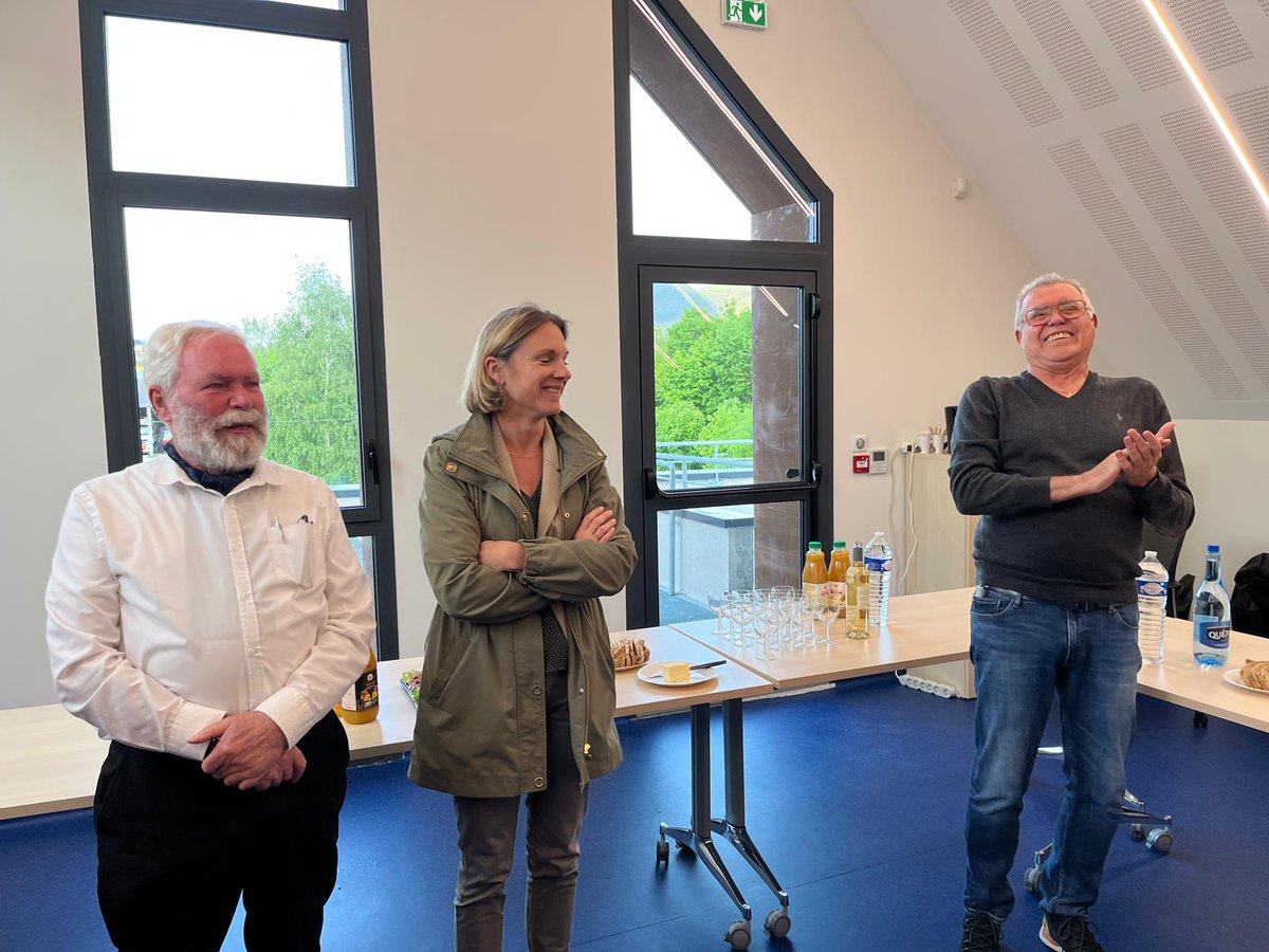 Udaf48's tweet photo. Moments de convivialité, hier, après la découverte de #Mende par les participants à l’#AG de l’#Uraf Occitanie qui se tient aujourd’hui. Les nouveaux locaux de l’#Udaf de #Lozère ont fait sensation. https://t.co/LoxSI3qb7s