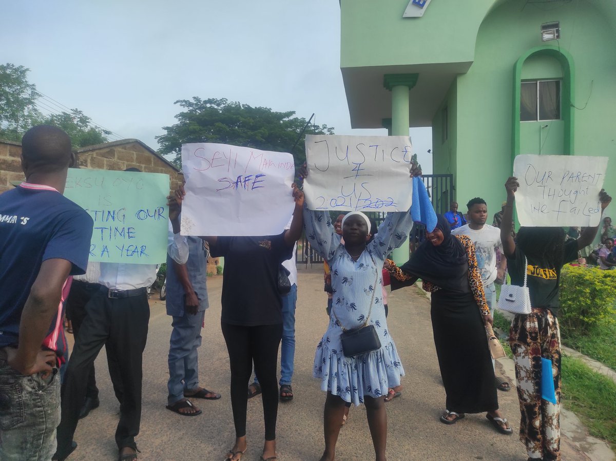tvetbenefactor's tweet photo. #SAVE_EACOED_EKSU_OYO_2021_SET
@agidigbofm887
@PremierFM 
@bcos_tv 
#Save_our_life 
#Save_our_future
#Management_is_wasting_our_time 
#Our_parent_has_lost_trust_in_us
#we_are_who_we_are_fed_up_of_empty_promises 
#SAVE_EKSU_OYO_CLASS_OF_21 
@seyimakinde 
@bod_republic https://t.co/Ug7Y3xq8th