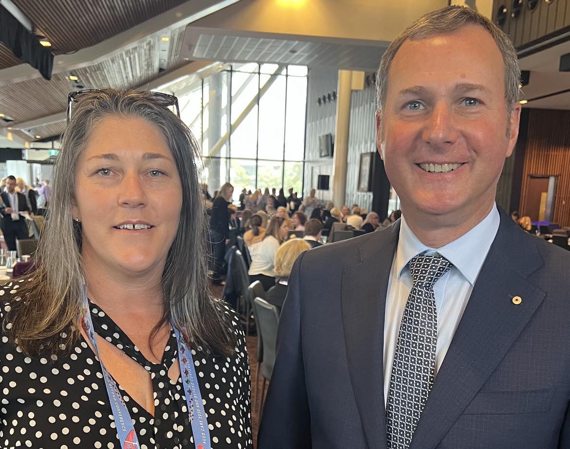 Talking wounds and funding with Prof Michael Kidd AM (Deputy Chief Medical Officer and Principal Medical Advisor, Dept Health and Aged Care) at the Facing the Future Aged Care 2030 and Beyond conference. #ariiaconference2023 #positiveageing
@woundchic
@UniMelbMDHS
