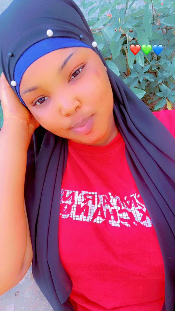 MunaBarrie's tweet photo. Laisse un commentaire 🥰 https://t.co/GRO5WpWpTH