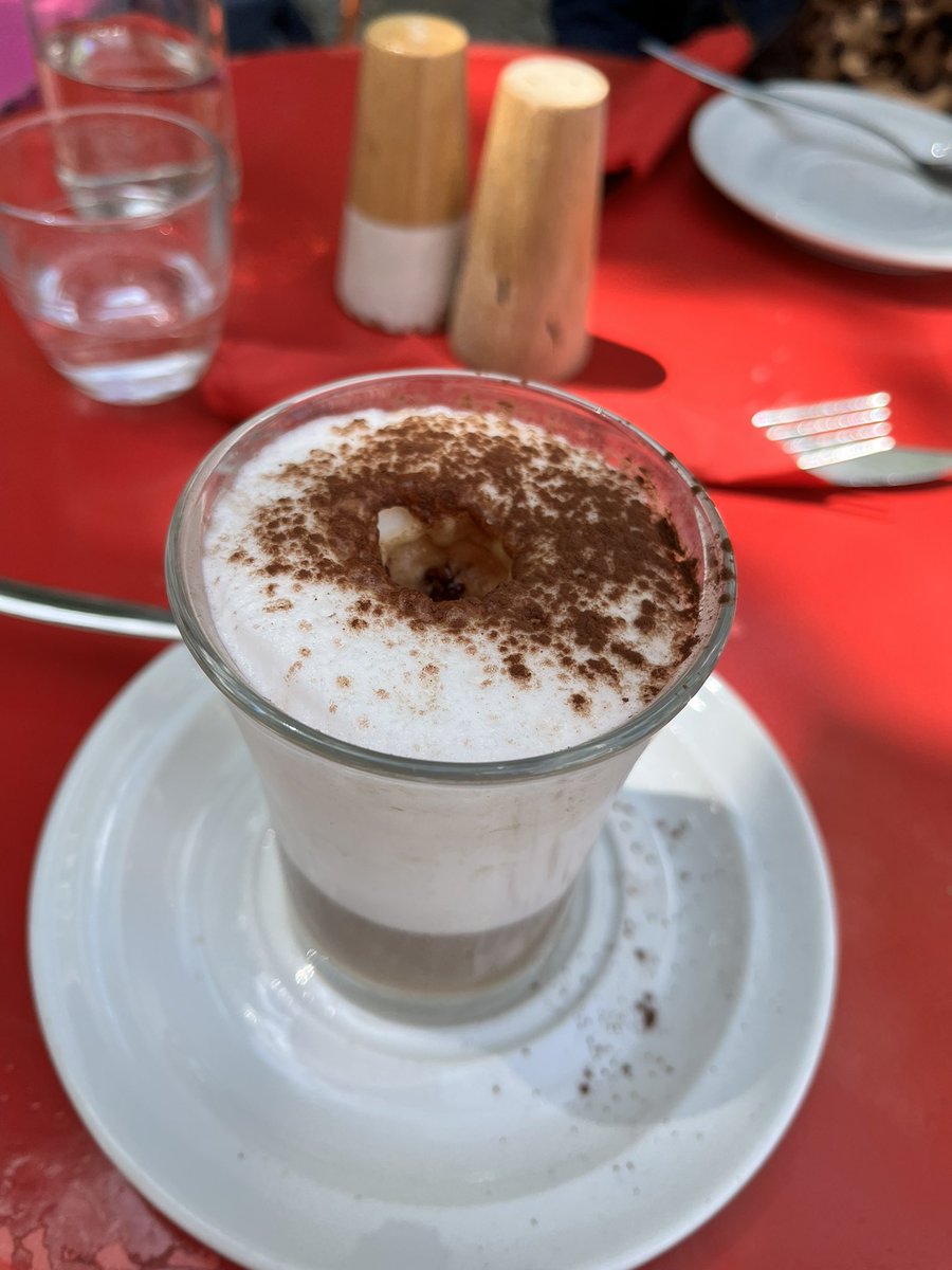 dawnseivers's tweet photo. Caffeinating my way across Paris day 2 #paris https://t.co/AUinr58Zmn