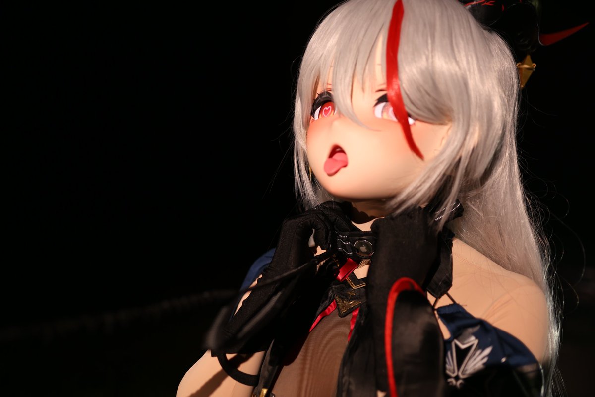 哇塞，去完海底捞陪坐就直接被拉到公园里了，什么都看不见，只能被牵着走×还是戴着AirTag项圈! 
＃kig ＃kigurumi #着ぐるみ