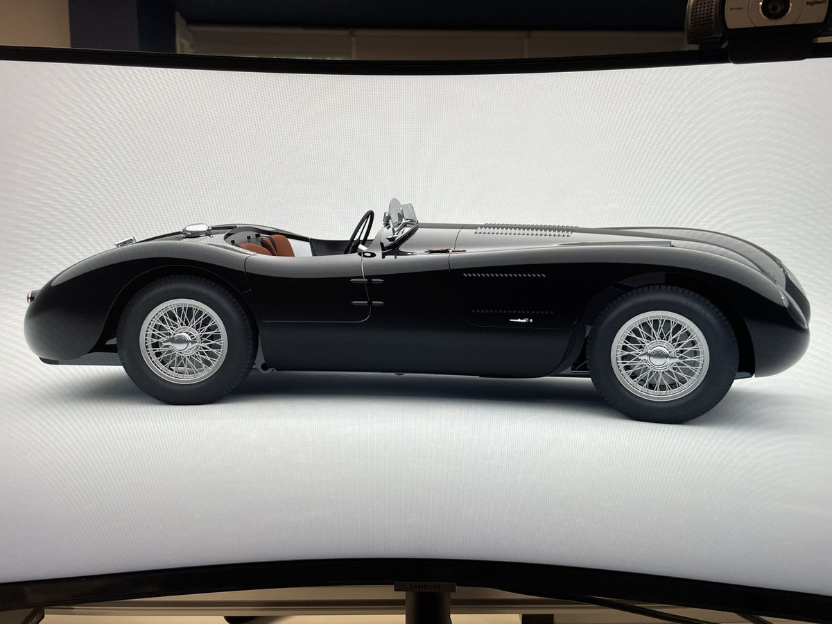 I’ve just found out you can configure a classic C-Type on Jaguars website. Well there is my day gone trying out different designs! 😍 @Jaguar @jaguarlandrover