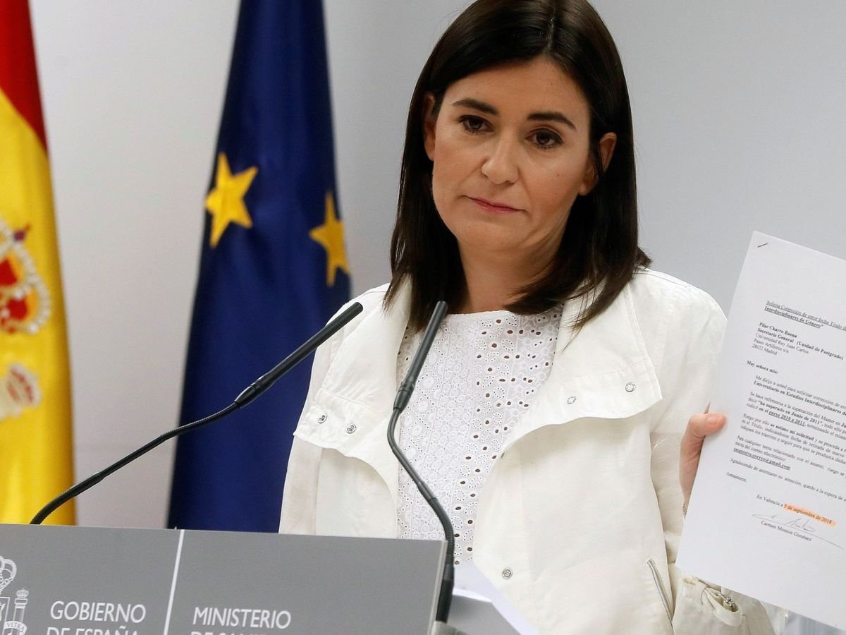 GuillermoRocaf1's tweet image. EXTRA #ESCANDALO DEL &quot;SANCHISMO&quot; EN EE.UU.
La que recibe a @sanchezcastejon a pie de avión en su &quot;Friki-Viaje&quot; a EE.UU es CARMEN MONTÓN @CarmenMonton, la ex-Ministra de Sanidad que tuvo que dimitir por el #Plagio de su Master y manipulación de notas.
Ahora es #Embajadora de…