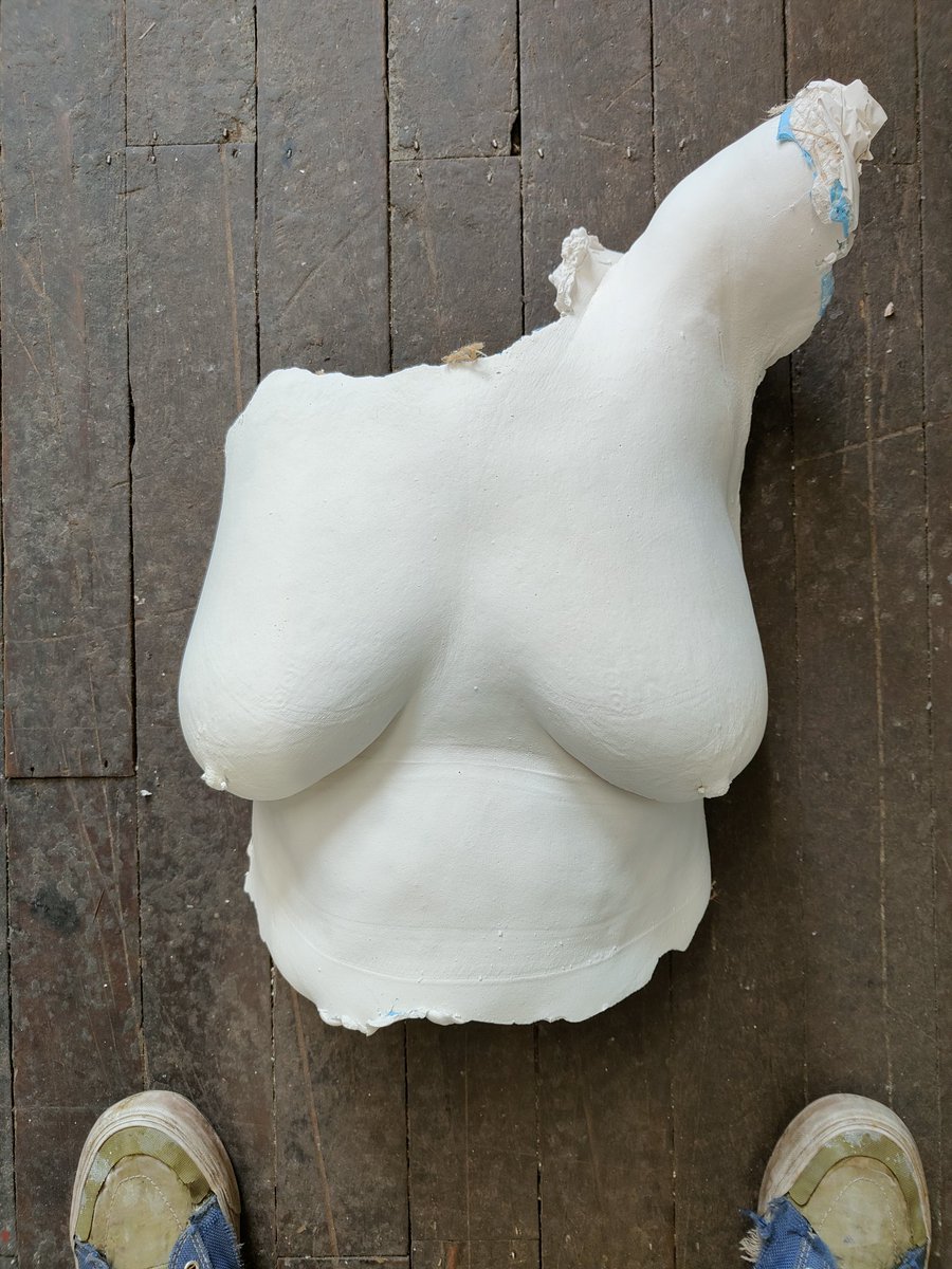 angelcastshelp's tweet photo. Beautiful casting taken in London yesterday. Can you see why I say don't wear underwear before an appointment? However the skin texture will be sanded off this one for a chrome finish 👌 #bodycasting #chromesculpture #lifecasting #bodypiercing https://t.co/ilrAEph5qK
