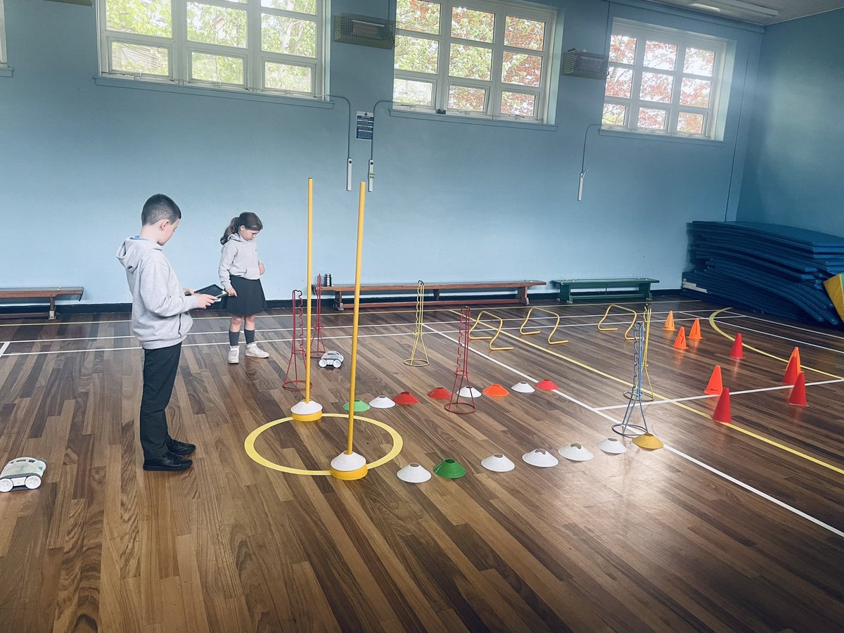 OLRprimary's tweet image. Erin & Lillia have set up obstacle courses for the RvRs today during coding club! These digital leaders are outstanding. #codingclub #digitalleaders